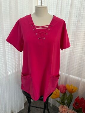 SCRUB Lace-Up V-Neck Short Sleeve Scrub Top in Hot Pink Size M
